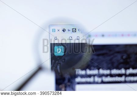 New York, Usa - 29 September 2020: Pexels Pexels.com Company Website With Logo Close Up, Illustrativ