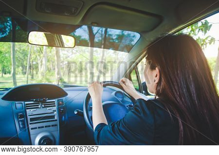 Women Are Driving Astray Looking For A Solution, Not Seeing Her Confused With The Path