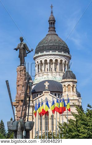 Cluj-napoca, Transylvania, Romania - September 20, 2020: The Statue Of Avram Iancu In The Square Wit