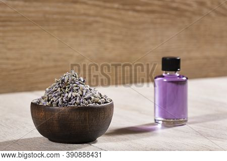 Lavender Essential Oil Glass Bottle With Dried Lavender Flowers - Lavandula