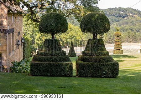 Eyrignac, France - September 2, 2018: The Picturesque Jardins Du Manoir D Eyrignac In Dordogne. Fran
