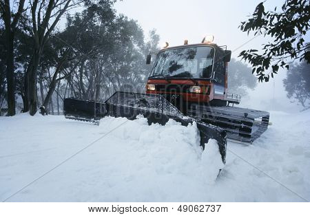 Śnieg rozliczeń ciągnik Mt Baw Baw Victoria Australia