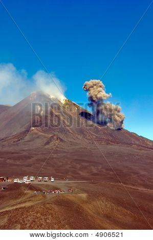 Etna 분화 시 화산재의 구름
