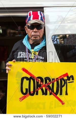 BANGKOK - JANUARY 15: Thai people protesting against the government in the Thong Lo district, sukhumvit road on January 15, 2014 in Bangkok, Thailand