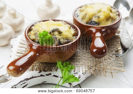 Mushrooms Baked With Cheese