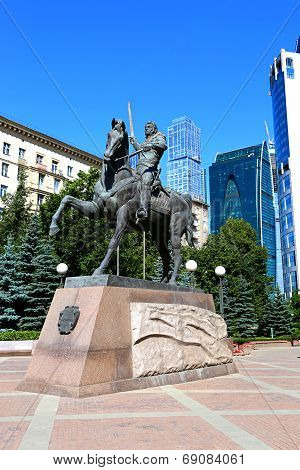 Monument To Russian Commander Pyotr Bagration In Moscow