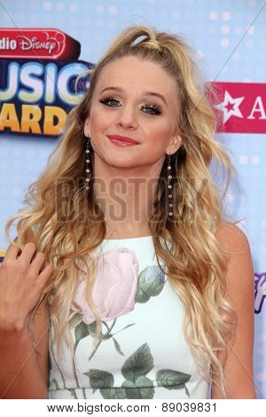 LOS ANGELES - APR 25:  Mollee Gray at the Radio DIsney Music Awards 2015 at the Nokia Theater on April 25, 2015 in Los Angeles, CA