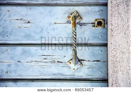 Cross Lombardy   Arsago Seprio Abstract   Gray Closed  Italy