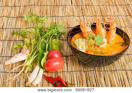 Tom Yum Goong, Thai Hot Spicy Soup Shrimp