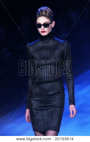 NEW YORK-február 12: Mercedes-Benz FashionWeek bemutatja Christian Siriano gyűjtemények Bryant Pa