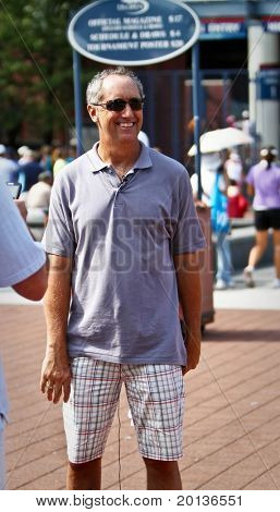 FLUSHING, NY - SEPTEMBER 2: ESPN analytiker Rick Reilly deltager os åbne tennisturneringen på Bi
