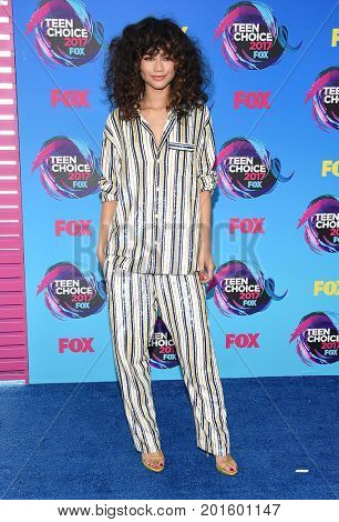 LOS ANGELES - AUG 13:  Zendaya Coleman arrives for the Teen Choice Awards 2017 on August 13, 2017 in Los Angeles, CA