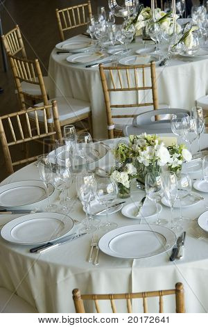 모임에서 설정된 테이블