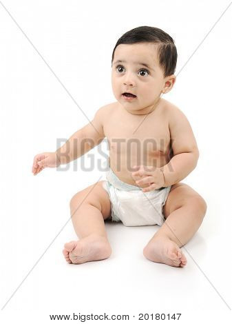 흰 배경에 고립 된 벌 거 벗은 귀여운 아기