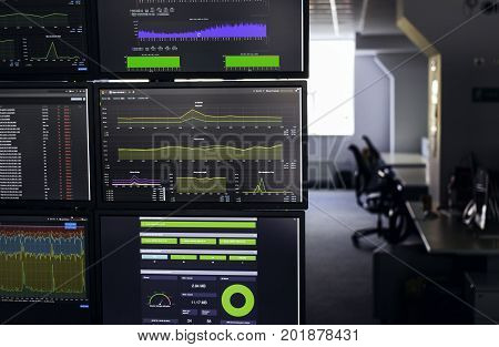 Big data analytics, six screeens in office