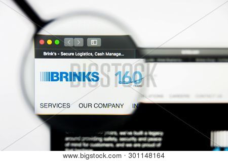 Richmond, Virginia, Usa - 9 May 2019: Illustrative Editorial Of Brinks Company Website Homepage. Bri