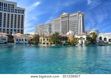 Las Vegas, Usa - March 18, 2018 : Fountains Of Bellagio - Bellagio Hotel & Casino And Caesars Palace