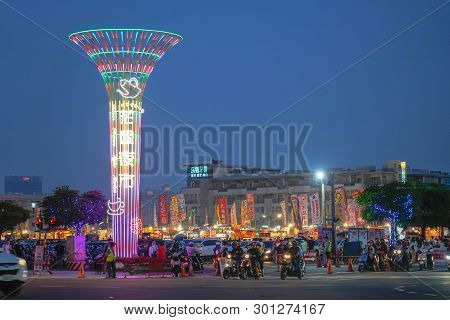 Tainan, Taiwan - April 13, 2019 : Tainan Flower Night Market Or Garden Night Market, Is A Tourism Ni