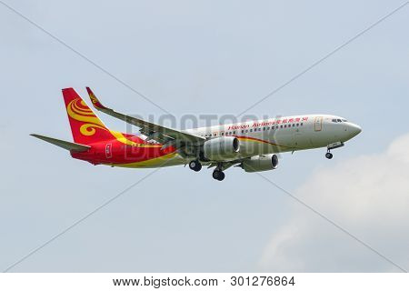 Bangkok, Thailand - Sep 17, 2018. B-1495 Hainan Airlines Boeing 737-800 Landing At Bangkok Suvarnabh