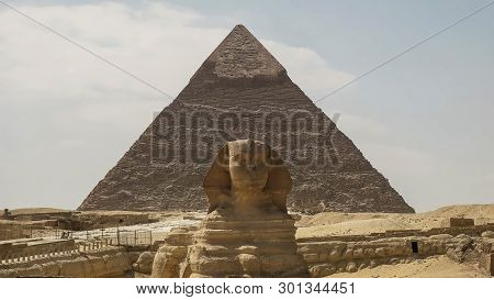 The Sphinx And The Pyramid Of Khafre At Giza Near Cairo, Egypt