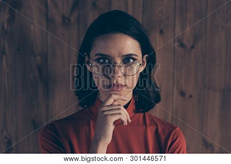 Close Up Photo Focused Concentrated Serious Manager Smm Freelancer Touch Chin Finger Plan Guess Idea