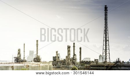 Industrial Business Of Fuel Production Plants In Thailand.