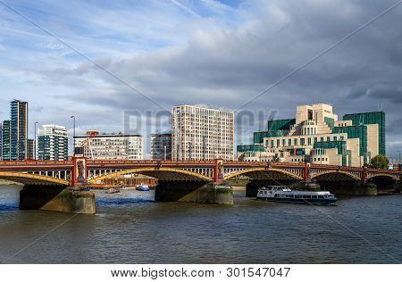 London / Uk - September 20 2018: View Of The Vauxhall Bridge With Various Modern Buildings Including