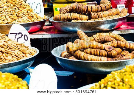 Heaps Of Variety Of Dry Fruits In Chandni Chowk Delhi For Sale