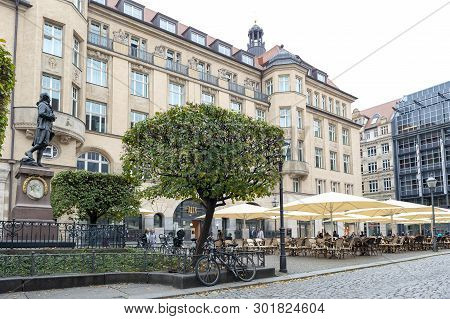 Leipzig, Germany - October 2018: Restaurant At Naschmarkt Plaza In Front Of The Memorial Statue Of J