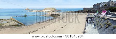 Saint Malo, Brittany, France - July 4, 2017: Panoramic View Of Bon Secours Beach In Saint-malo On A 