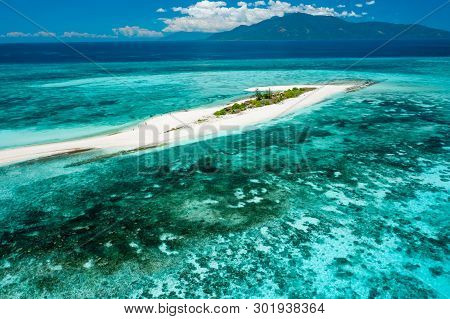 Truly Amazing Island Of Cresta De Gallo, Philippines