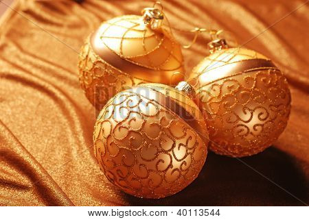 ลูกโกลเด้นคริสต์มาส