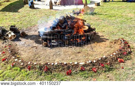 Bonfire With Stones In Temazcal. Venta De Baños.