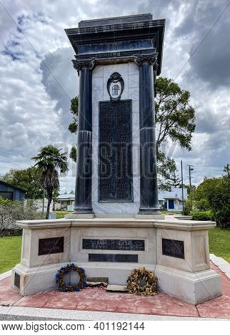 Esk, Australia - December 25, 2020: View Of The War Memorial Built In 1921 In The Rural Town Of Esk,