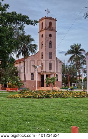 Cassilandia, Mato Grosso Do Sul, Brazil - 12 21 2020: Sao Jose Square In The Center Of Cassilandia