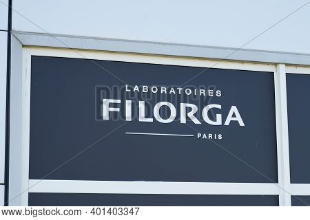 Bordeaux , Aquitaine  France - 12 25 2020 : Filorga Laboratoires Logo And Sign Emblem On Windows Sho
