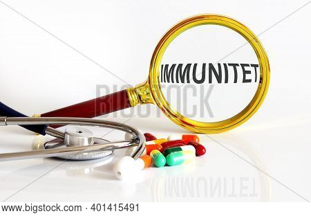 Magnifying Lens With Text Immunitet With Medical Tools,pills