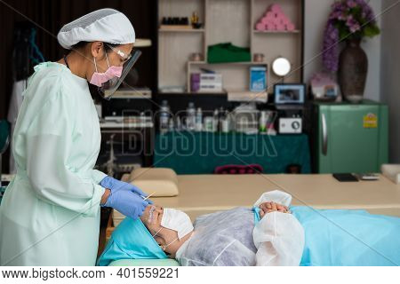 Eyebrow Tattoo Clinic Or Eyebrow Embroidery Clinic