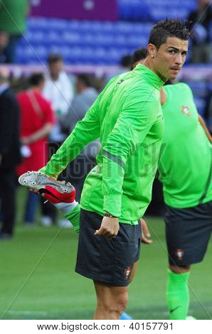 Kyjev, Ukrajina - 16. června: Cristiano Ronaldo, portugalský hráč eura 2012 červen 16, 2012 v praxi