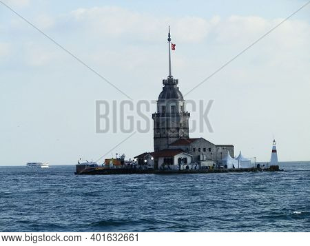 Tower Of Leandro (kiz Kulesi) Located In Istambul, Turkey