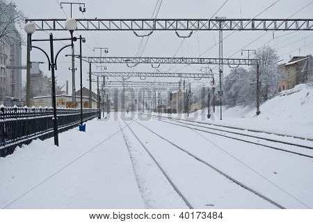 สถานีรถไฟปราสาทสูงลวีฟ (Pidzamche)