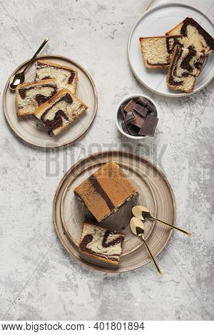 Sweet Marble Cake With Chocolate