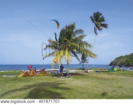 Martinique, Fwi; August 2020: Kitesurfers With Their Equipments On A Beautiful Tropical Beach. Pract