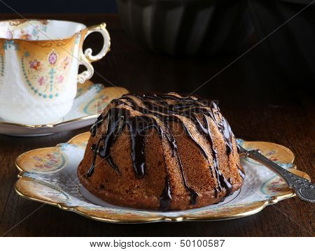 Mini Pound Cake - Hazelnut Cake With Chocolate Drizzle