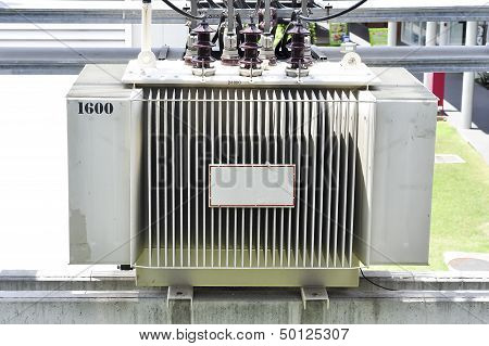 Electric Transformer