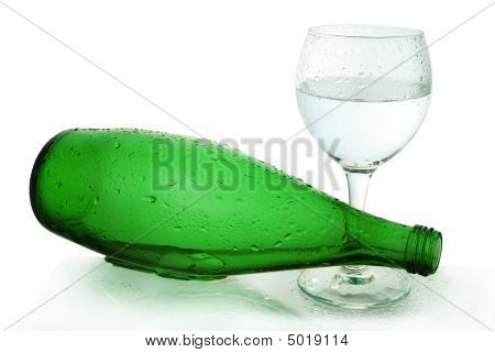 Bottiglia di vetro verde