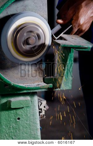 Macchina rettificatrice