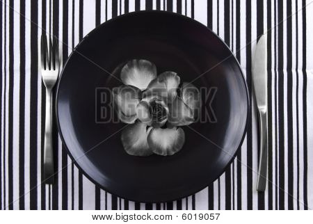 Rose diner lautaselle