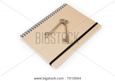 Cuaderno de espiral marrón