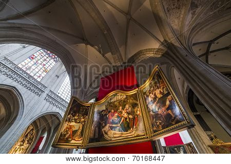 Interiors of Notre dame d'Anvers cathedral, Anvers, Belgium